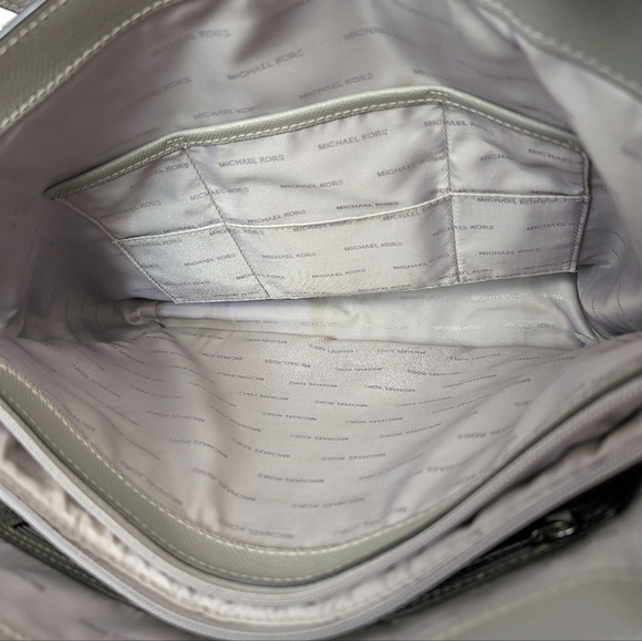 Michael Kors Voyager East West Crossgrain Leather Tote - Picture 11 of 11